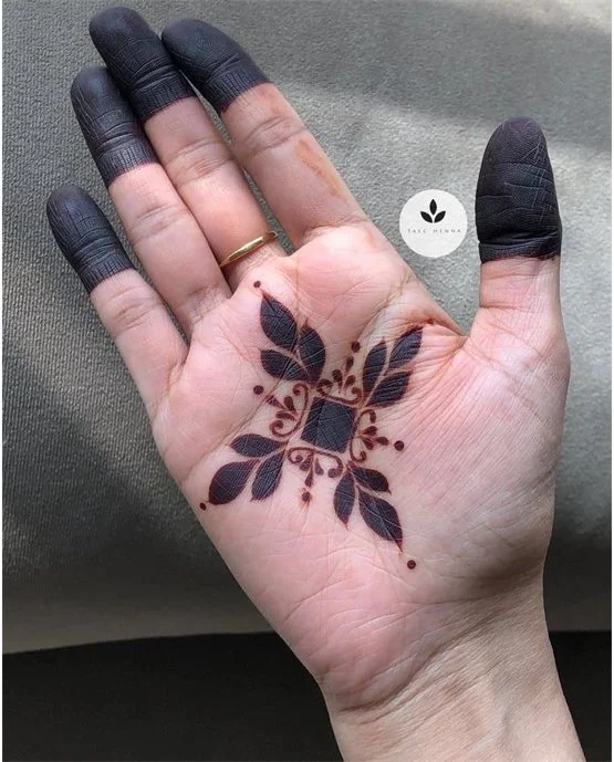 Flowing Symmetry On Cluster Finger Mehndi Design Flowing Symmetry On Cluster Finger Mehndi Design